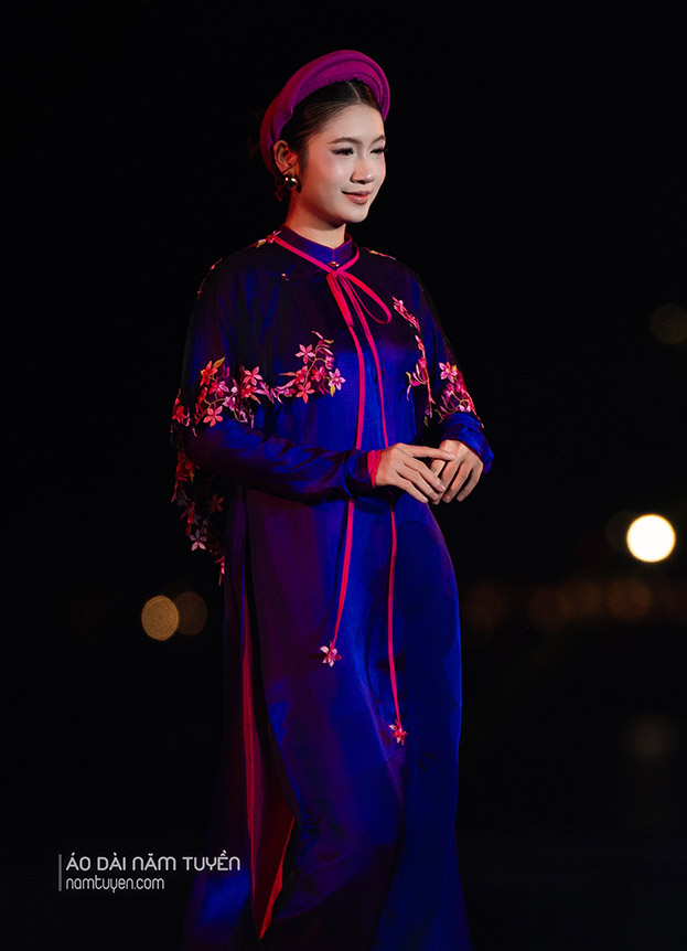 Áo Choàng Áo Dài Ngũ Thân Nữ Hoa Đào
