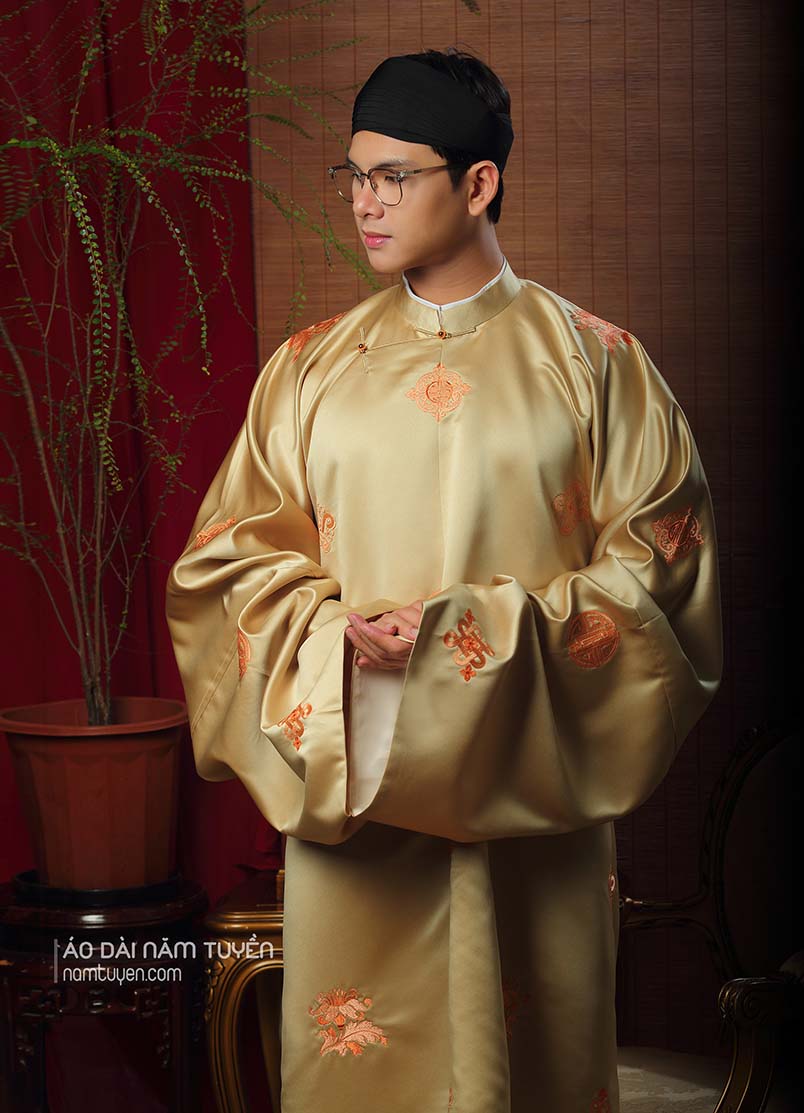 Áo tấc Việt phục truyền thống hoa văn thêu tinh xảo